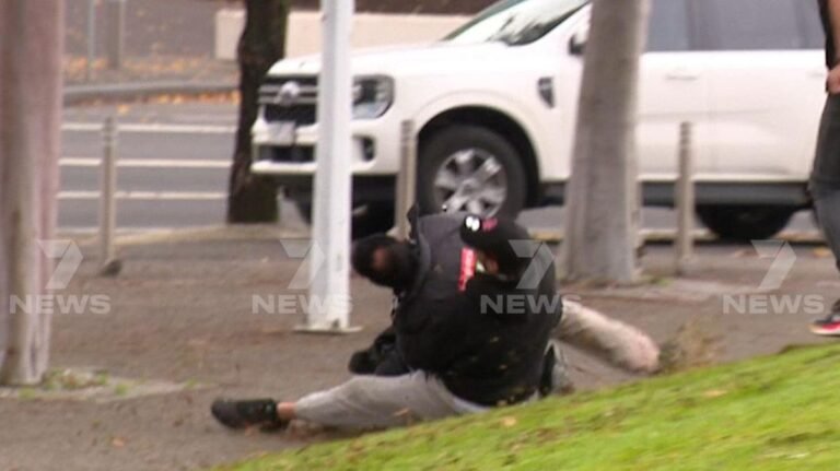 Drama en Collingwood cuando un aspirante a ladrón fue sorprendido