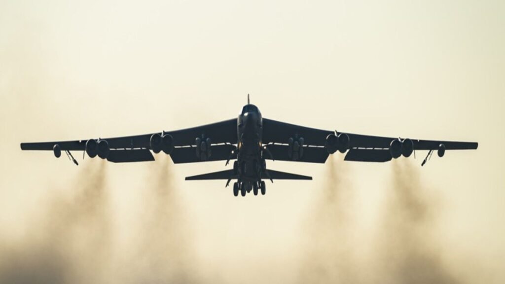 El B-52 se niega a retirarse mientras la mejora del