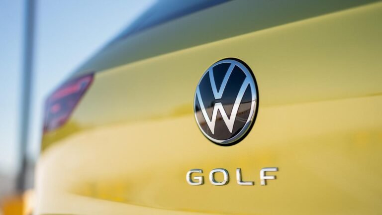 El Volkswagen Golf eléctrico se retrasa hasta 2030, dice el