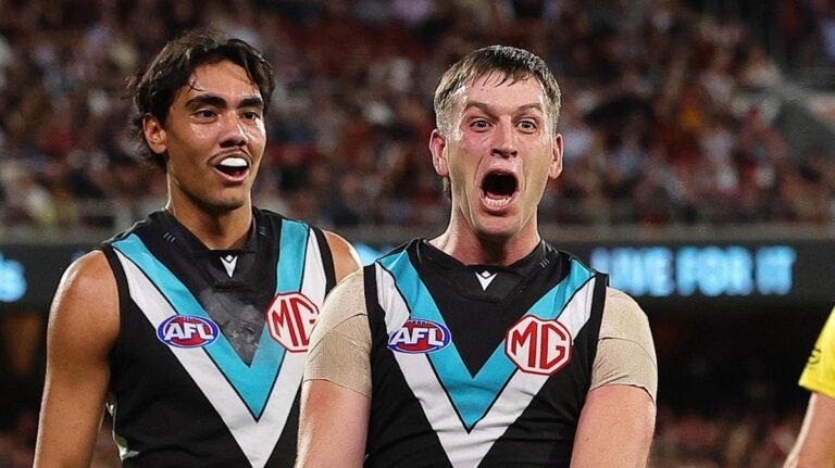 El entrenador de Port Adelaide, Josh Carr, aborda el futuro