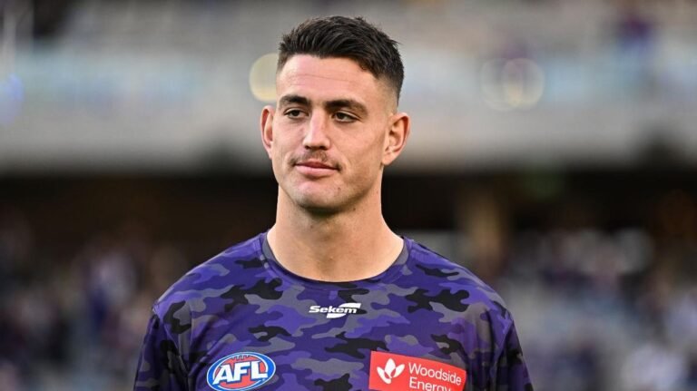 El entrenador del Fremantle, Justin Longmuir, ha detallado la 'enfermedad'