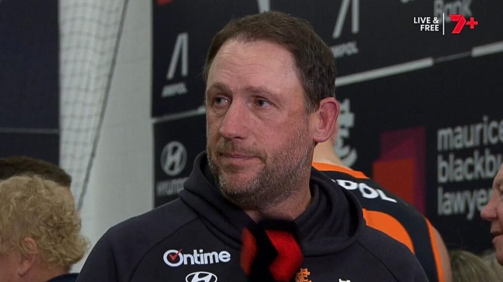 El entrenador interino de Carlton, Josh Fraser, toda la clase