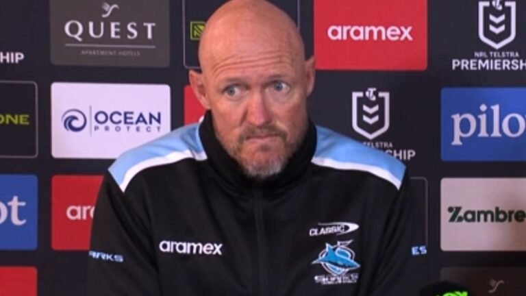 El furioso entrenador de Cronulla, Craig Fitzgibbon, está 'esperando' para