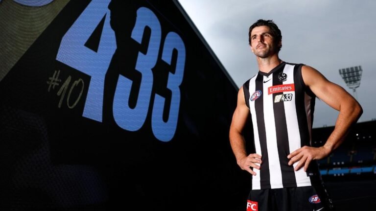 El juego récord VFL/AFL de Scott Pendlebury rodeado de un