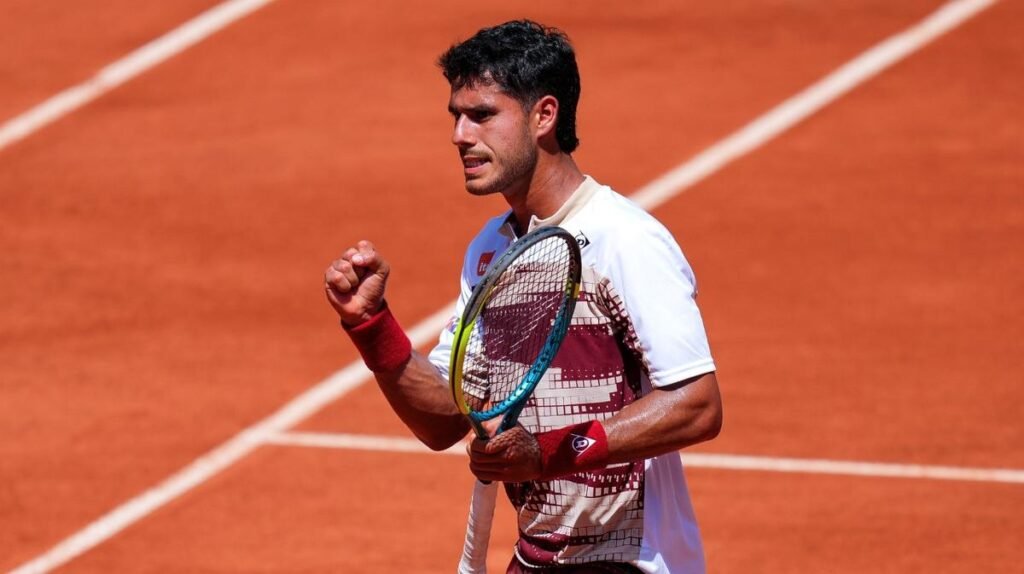 El jugador del Abierto de Francia Adolfo Daniel Vallejo se