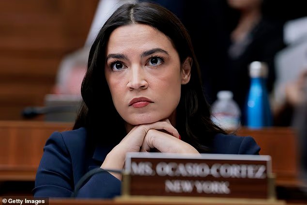 Elle est la fille en or de la gauche pressenti