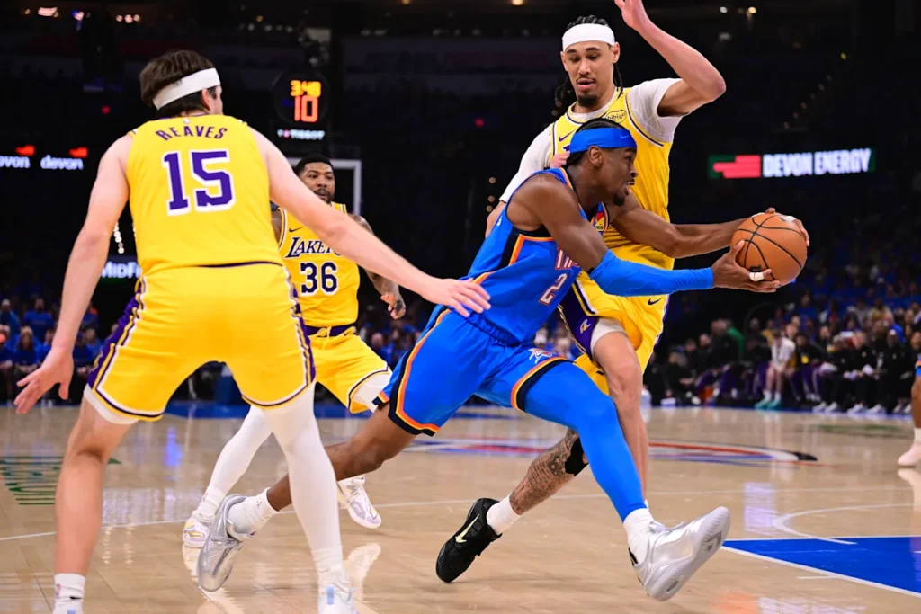 En marge : les Lakers ralentissent le plan défensif de
