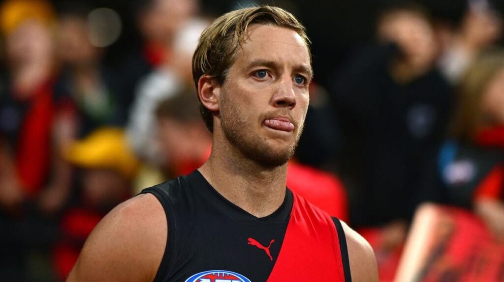 Essendon enfrenta posibles salidas con Darcy Parrish, Zach Merrett y