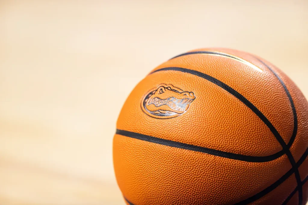 Florida Basketball recrute l'attaquant slovène Domen Petrovic
