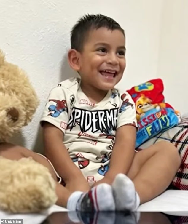 ICE a expulsé la mère d'un adorable petit enfant, laissant