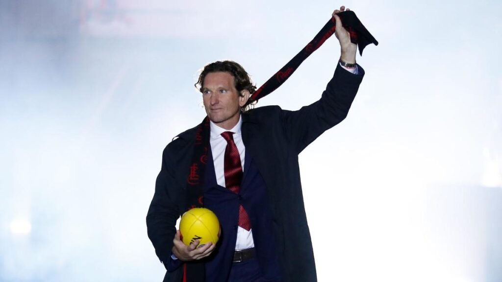 James Hird quiere volver a entrenar a Essendon, pero rápidamente