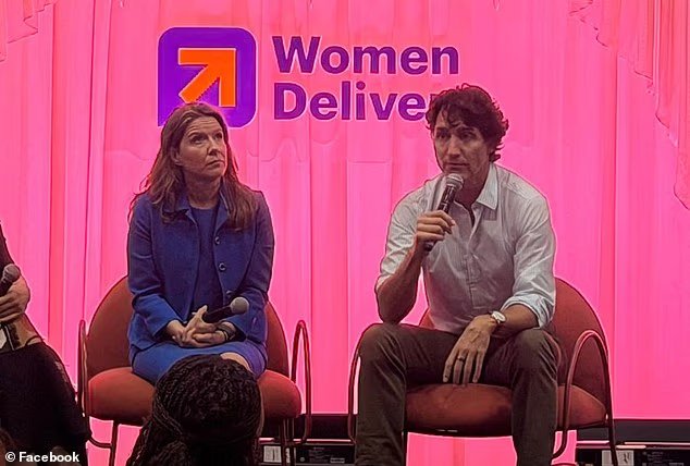 Justin Trudeau se tortille féministe en partageant une histoire d'écolières