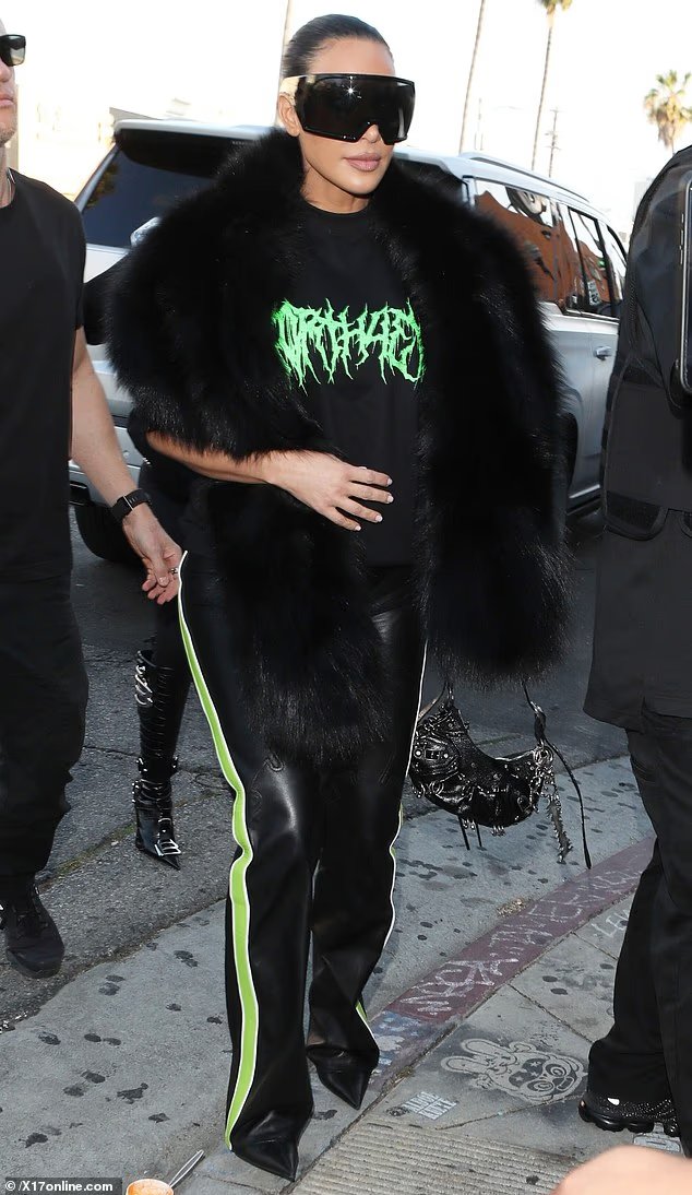 Kim Kardashian soutient sa fille North lors du lancement de