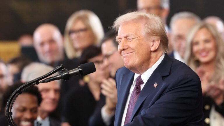 La administración Trump bloquea 30 GW de energía eólica alegando
