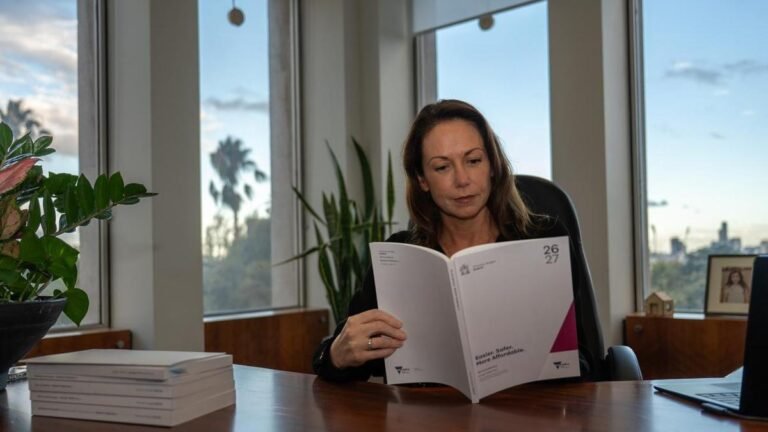 La deuda de Victoria alcanzó los 200.000 millones de dólares