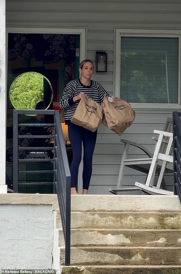 La femme disparue et trahie d'Eric Swalwell change d'apparence alors