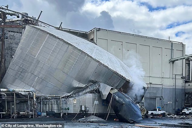 La première victime de l'explosion d'une usine de papier s'est