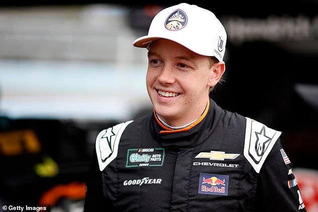 La star de NASCAR promet son soutien à vie à