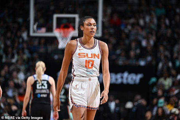 La star de la WNBA fait battre le cœur en