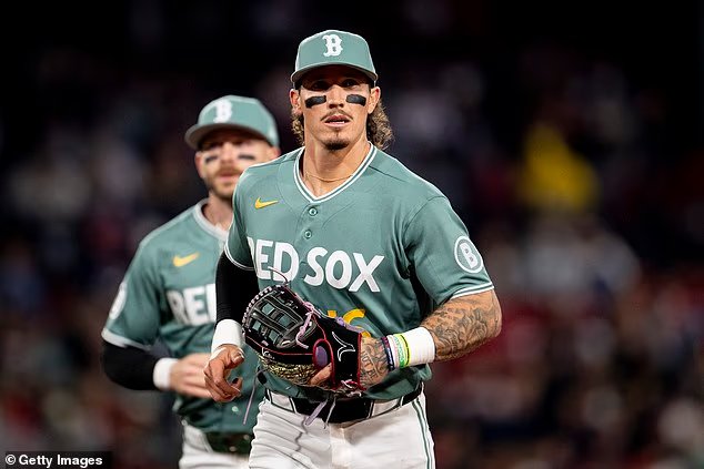 La star des Red Sox supprime Instagram quelques heures seulement