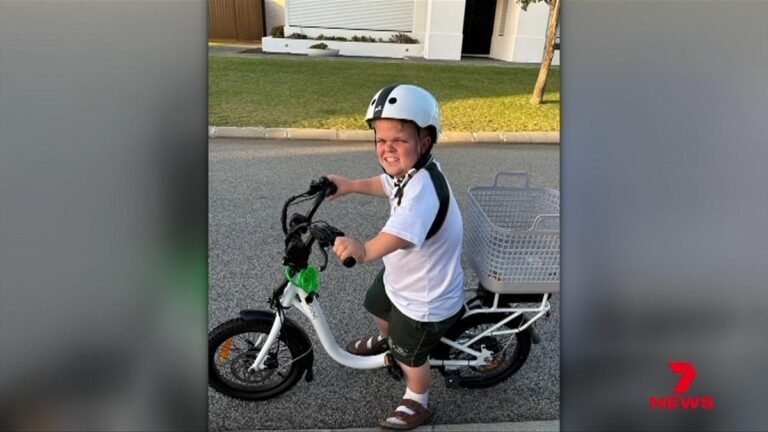 Ladrones despiadados roban una bicicleta personalizada a un colegial discapacitado