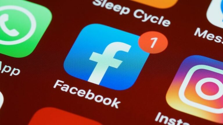 Lancement des abonnements Meta Plus : Instagram, Facebook et WhatsApp