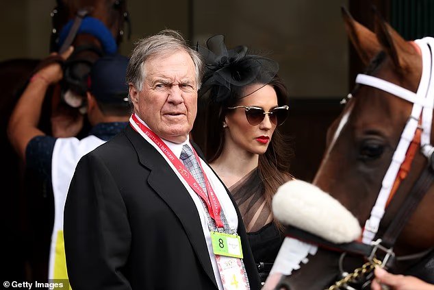 L'ancien quart-arrière de l'UNC, Bill Belichick, raconte une histoire poignante