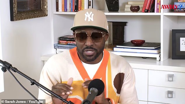 Le comique vétéran Wayne Brady s'en prend à Bill Maher