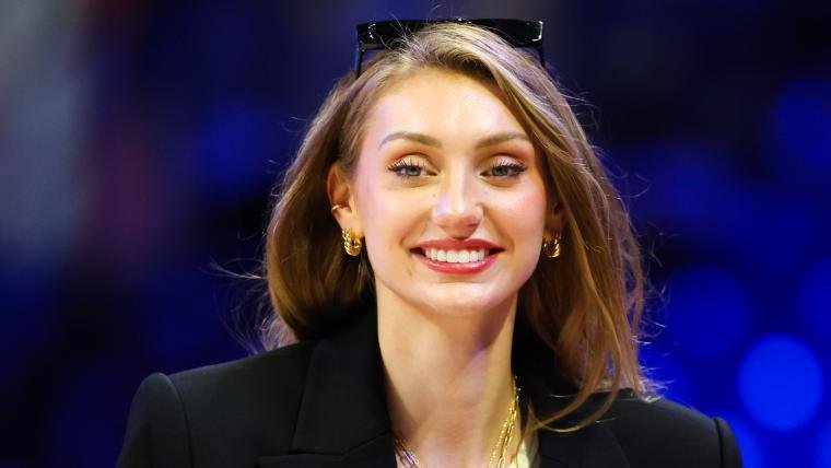 Le look rétro de Cameron Brink attire l'attention alors que