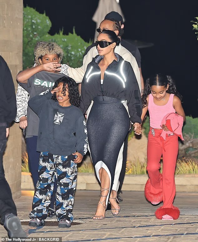 Le nouveau petit ami de Kim Kardashian, Lewis Hamilton, a