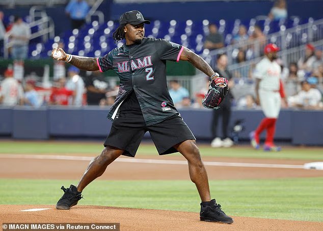 Le nouveau quart-arrière des Dolphins de Miami, Malik Willis, inquiète