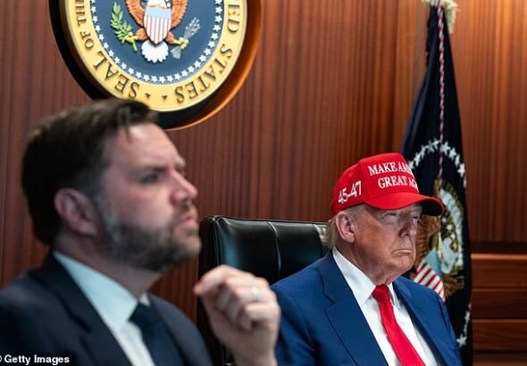 Le plan effrayant de Trump pour JD Vance révélé alors