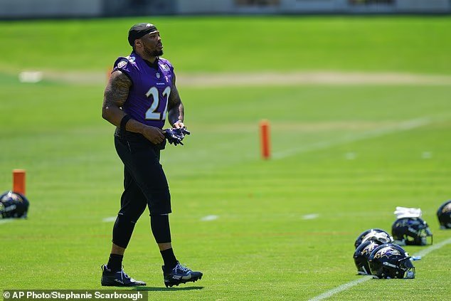 Le porteur de ballon vedette de la NFL, Derrick Henry,
