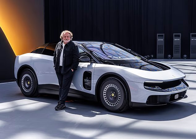 Le premier véhicule électrique de Ferrari a été impitoyablement ridiculisé,