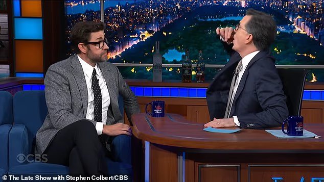 Le spectacle maudit de Stephen Colbert continue de dérailler alors