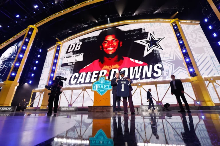 Les Cowboys tentent d'échanger avec les Browns lors du repêchage