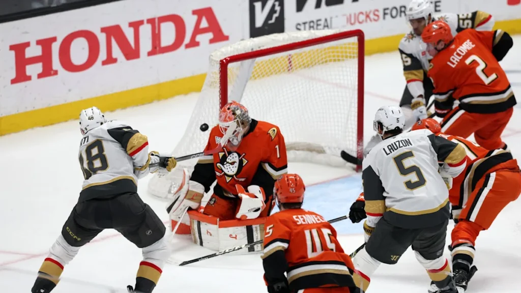Les Ducks défient les Golden Knights testés en séries éliminatoires