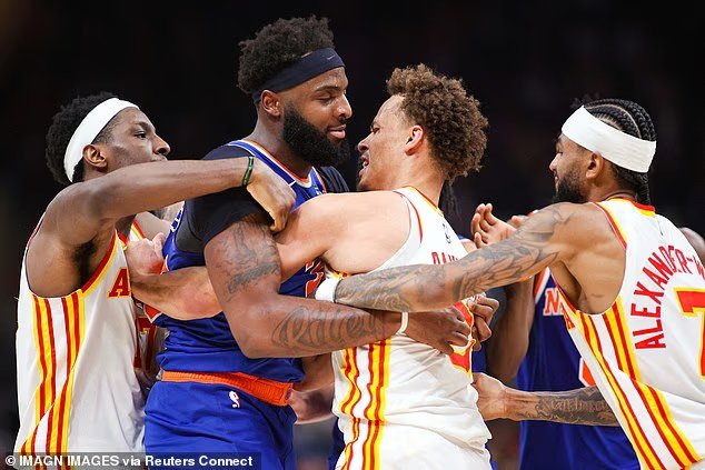 Les stars de la NBA ont été frappées d'ÉNORMES amendes