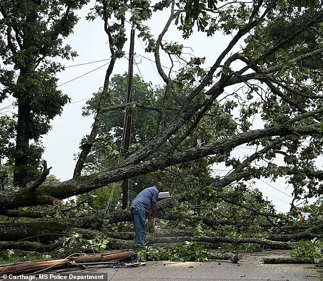 Les tornades causent d'importants dégâts dans le Mississippi : les