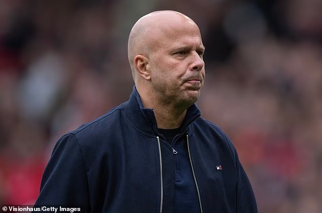 Liverpool SACK Arne Slott après bilan de la saison avec