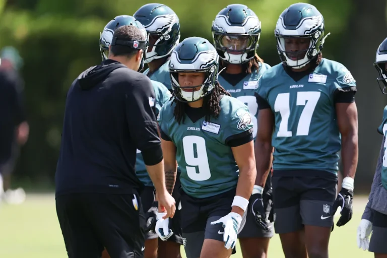 Makai Lemon apporte un jeu mature et complet aux Eagles