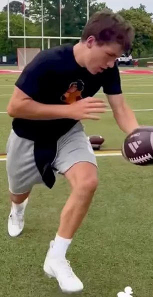 Marshall, le fils de Peyton Manning, impressionne dans une nouvelle