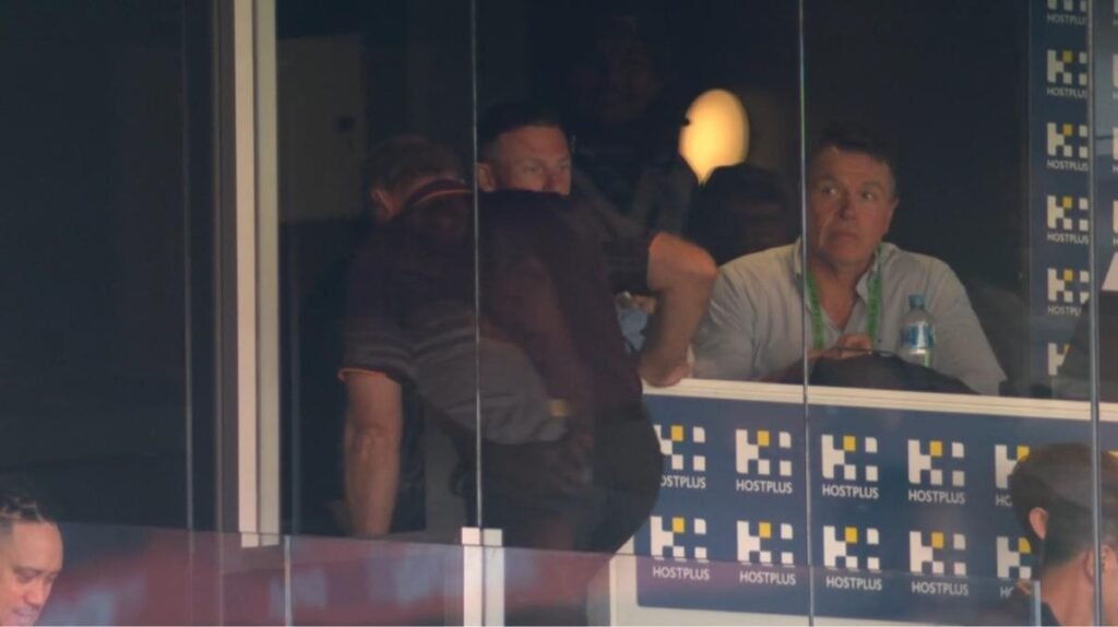 Michael Maguire salió del palco del entrenador de los Broncos