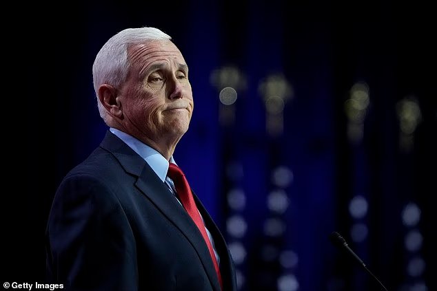 Mike Pence a lancé un avertissement cinglant à Trump en