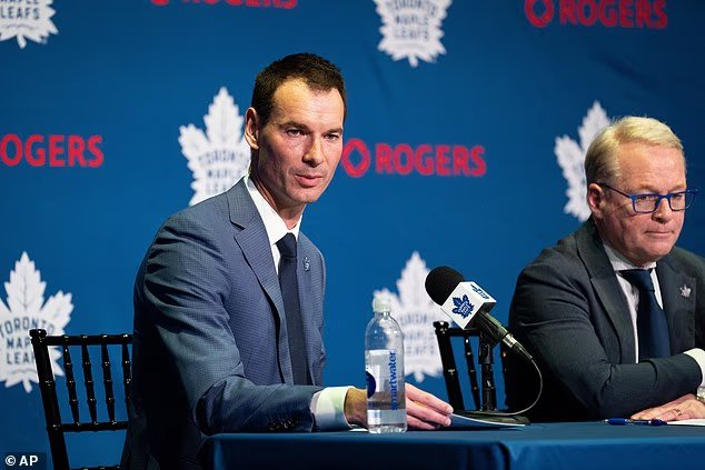 Moment incroyable. Un journaliste qualifie le directeur général des Maple