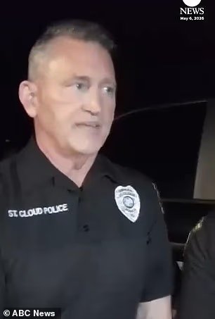Moment incroyable, l'équipe père et fils sauve six personnes luttant