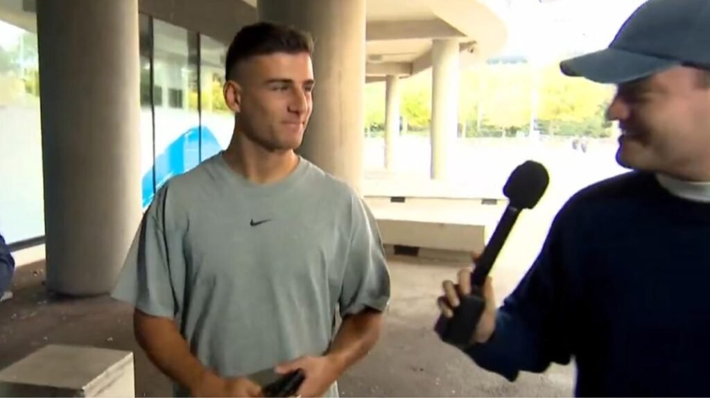 Nick Diakos sufrió una repentina lesión en la pierna en
