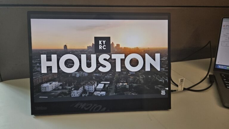 Nuestro monitor portátil con pantalla táctil favorito ha bajado de