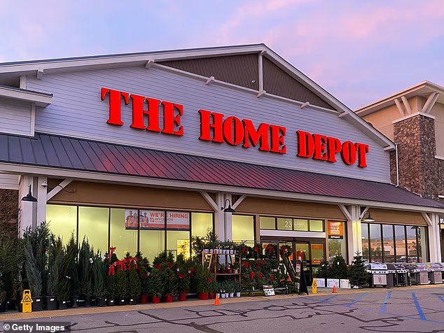 Panneau d'avertissement pour Home Depot selon lequel les experts de