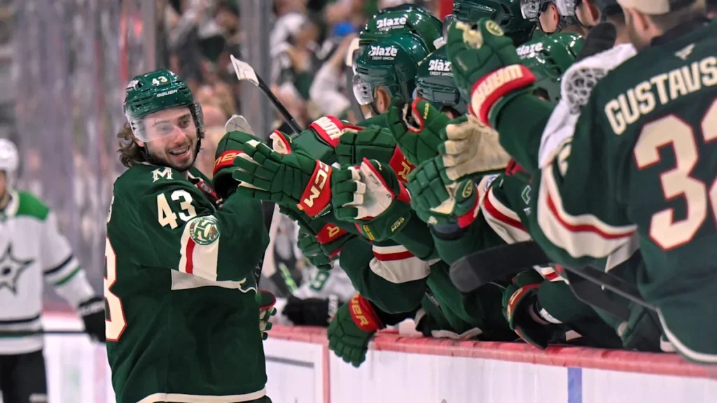 Quinn Hughes brille lors de la première victoire de Wild